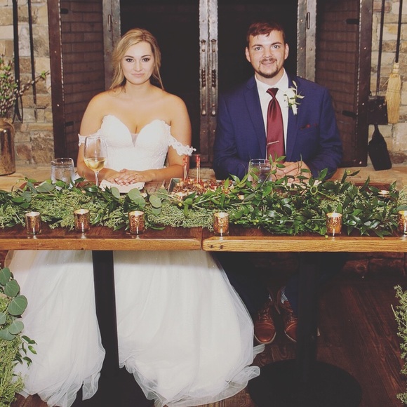 Meet your Posher, Taylor - Picture 3 of 3